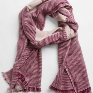 NWT Gap Printed Fringe Scarf Wine Color One‎ Size